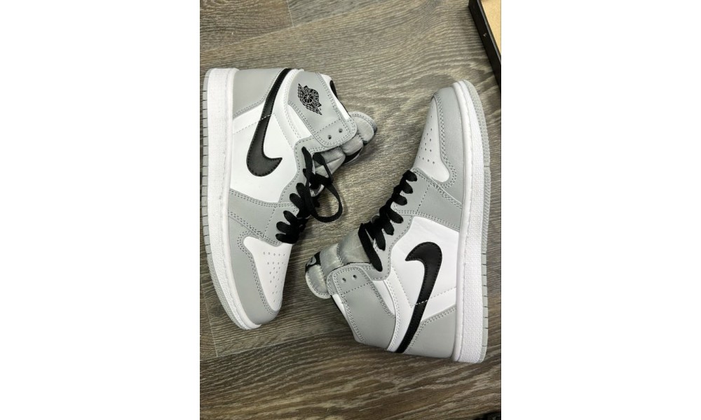 Air jordan 1 retro mid og smoke discount grey